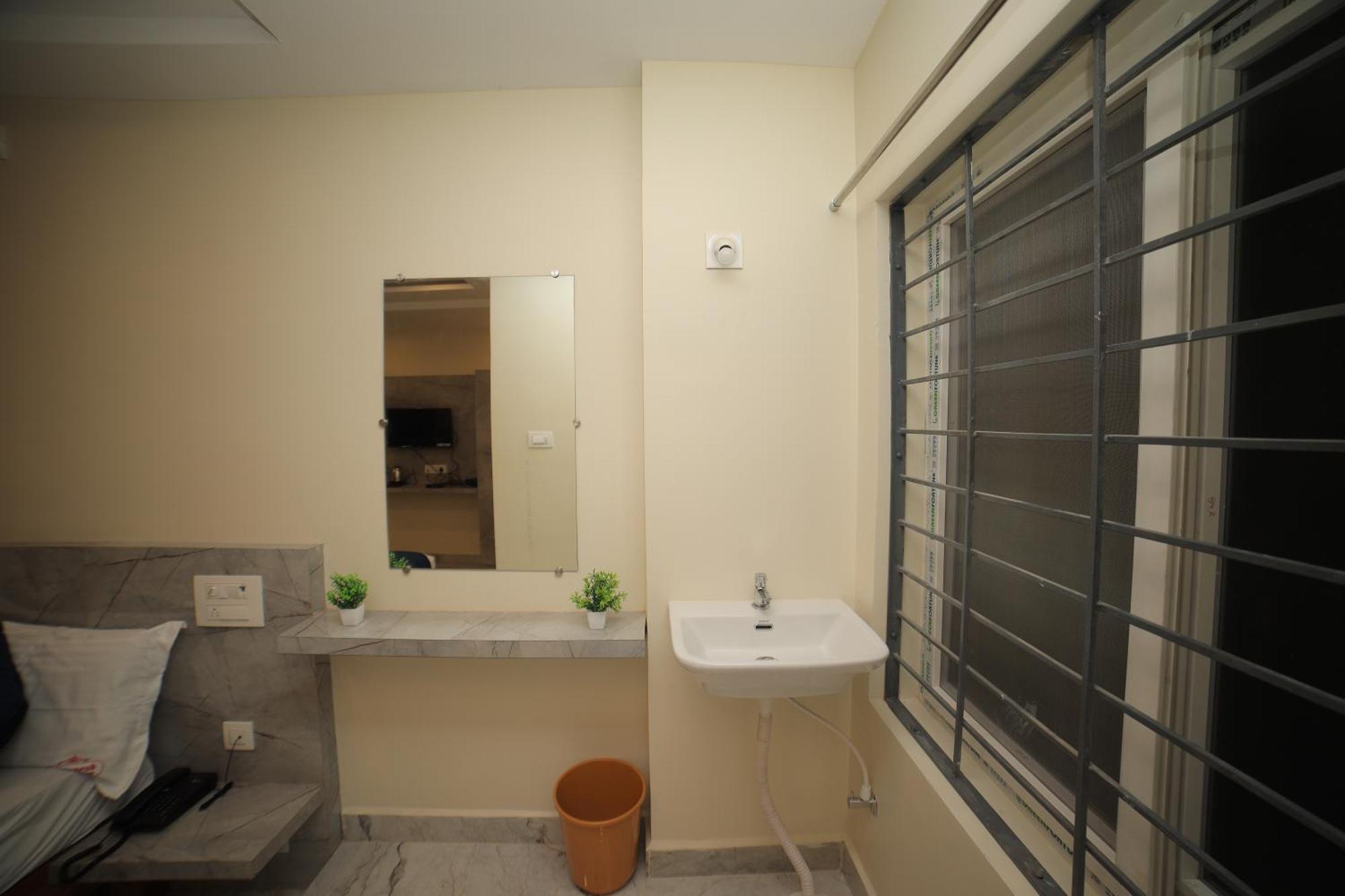 Sri Ganesh Residency Hotell Tirupati Eksteriør bilde