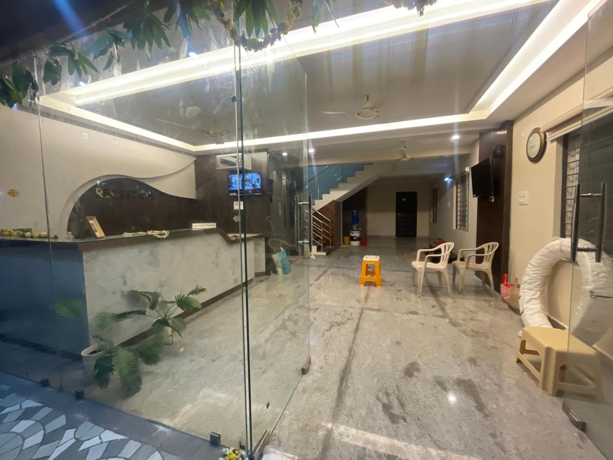 Sri Ganesh Residency Hotell Tirupati Eksteriør bilde
