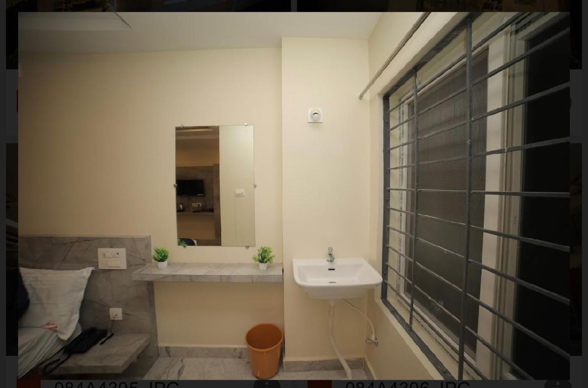 Sri Ganesh Residency Hotell Tirupati Eksteriør bilde