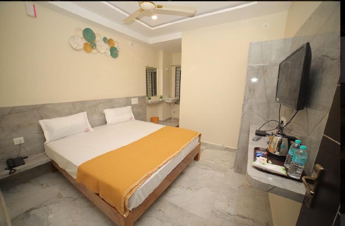 Sri Ganesh Residency Hotell Tirupati Eksteriør bilde