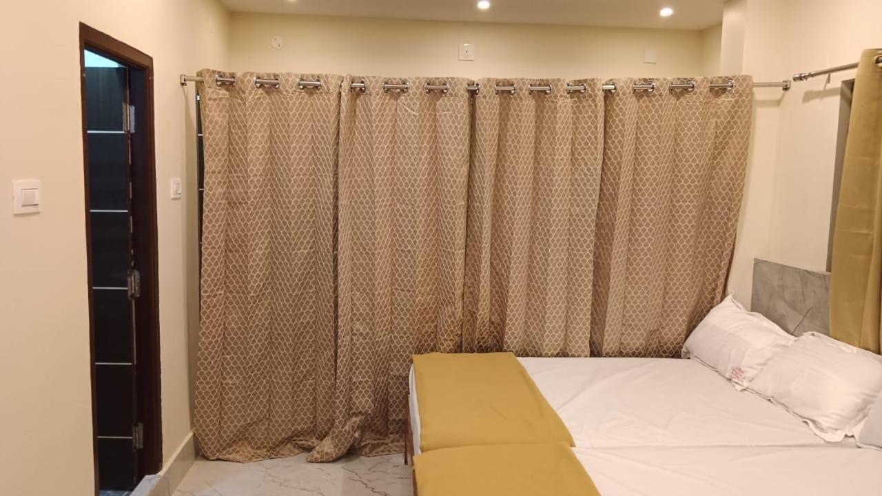 Sri Ganesh Residency Hotell Tirupati Eksteriør bilde